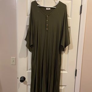 Dwell & Slumber Maternity Dress - Caftan Olive Green Size M/L